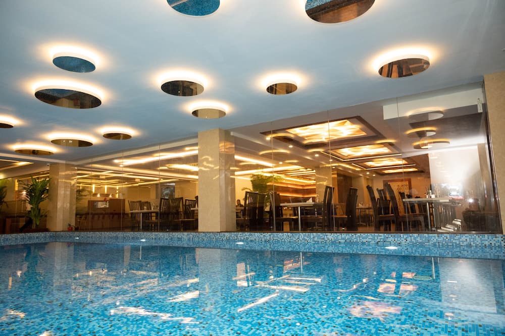 Hotel Mansha Regency