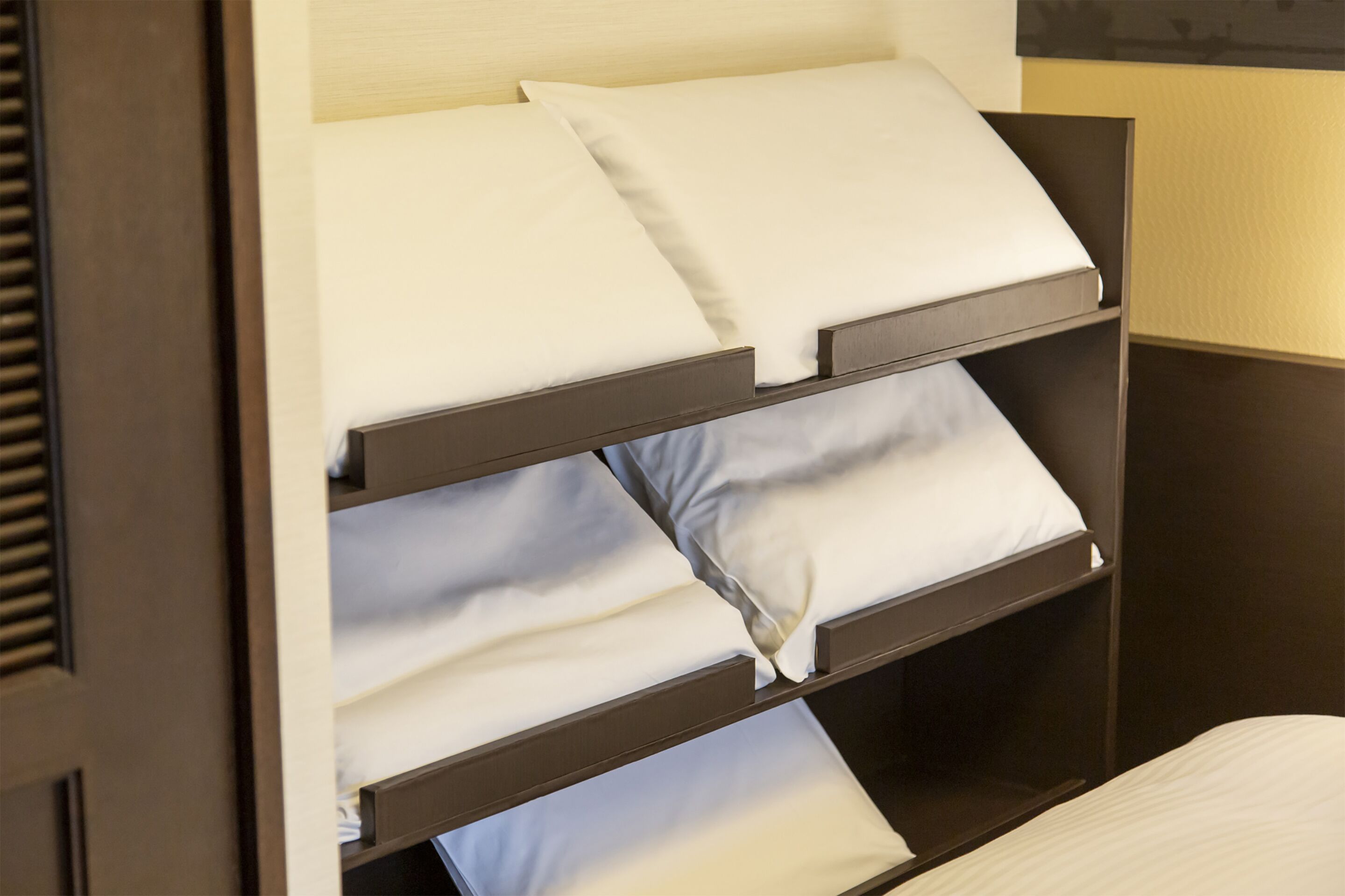 deluxe twin room | 1 bedroom, premium bedding, down duvets, pillow-top beds