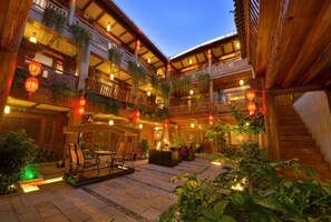 Interior detail - Mountain View Inn (Lijiang)