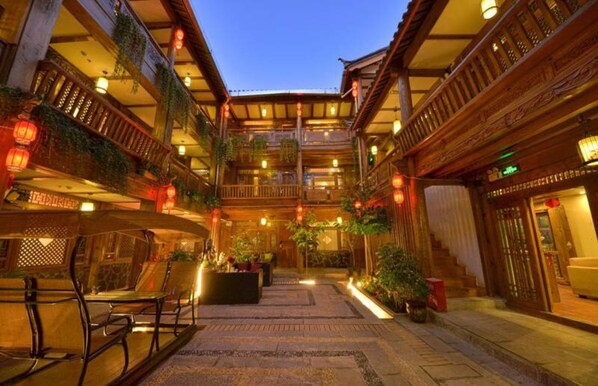 Interior detail - Mountain View Inn (Lijiang)