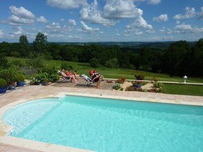 Seasonal outdoor pool - La Maison Du Parc (Saint-Raphaël)