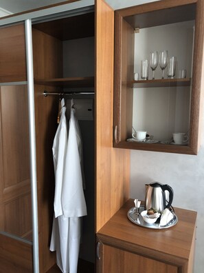 1 sovrum, sängtillbehör av högsta kvalitet och minibar