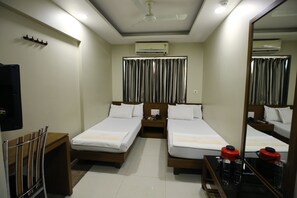 Standard Double Twin Bed | Free WiFi, bed sheets - Hotel Bombay International (Mumbai)