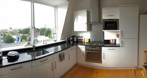 Apartment, 1 Bedroom | Private kitchen