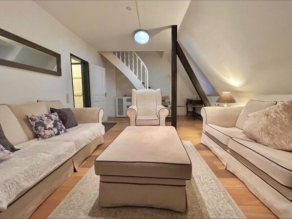 Classic-Suite, 1 Schlafzimmer, Nichtraucher, Küche | Wohnbereich | Flachbildfernseher