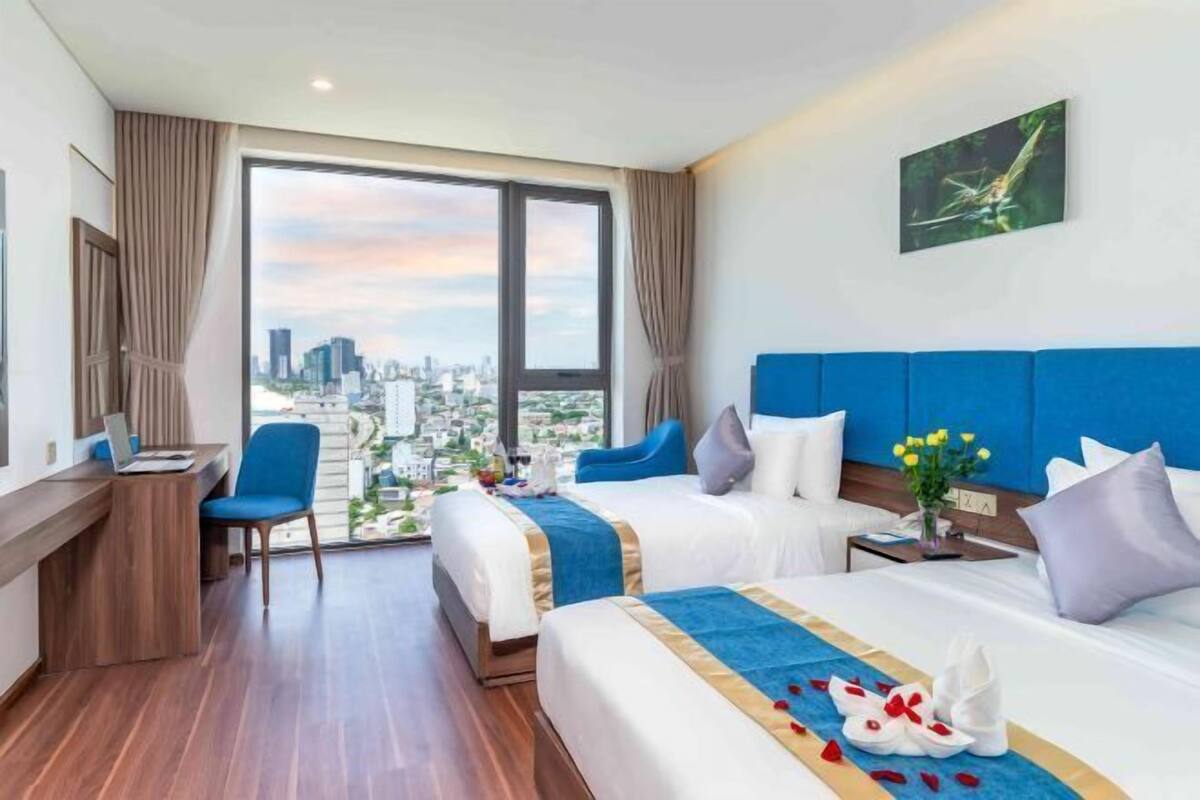 1 bedroom, premium bedding, down comforters, memory foam beds