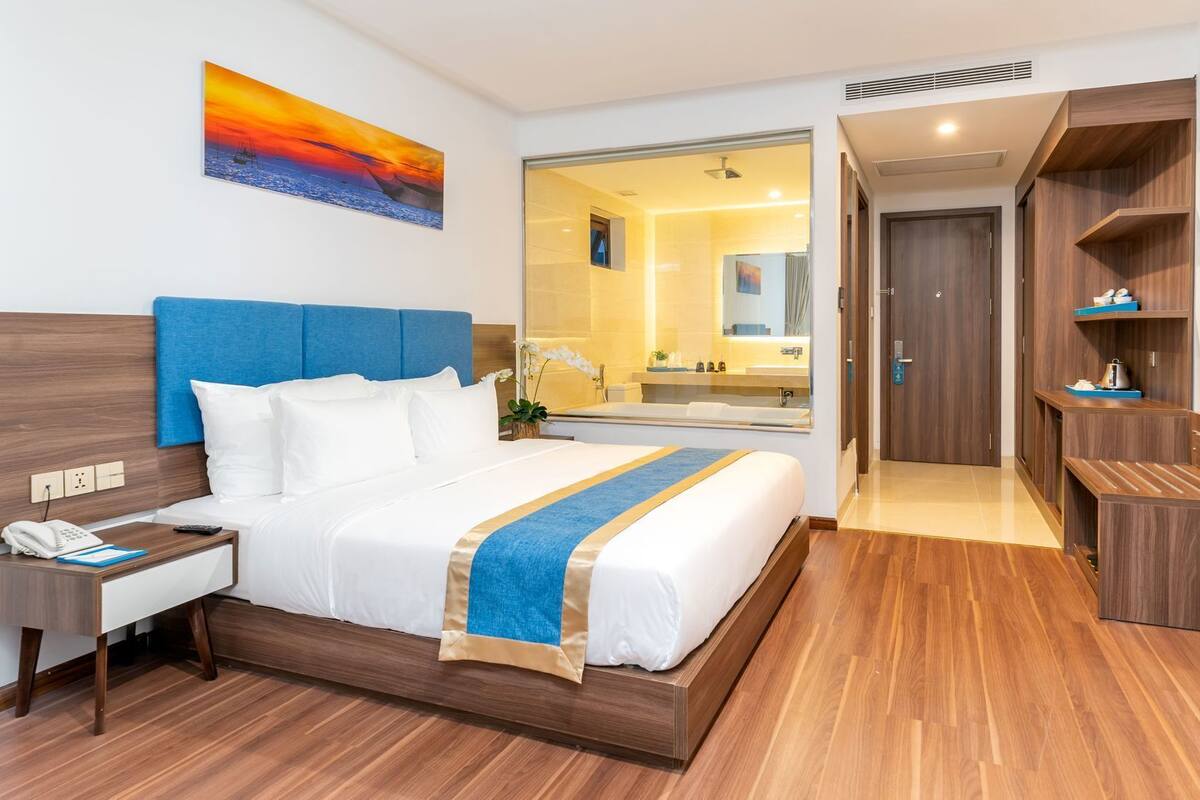 1 bedroom, premium bedding, down duvets, memory-foam beds