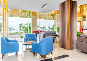 Lobby sitting area - Grand Gold Hotel (Da Nang)