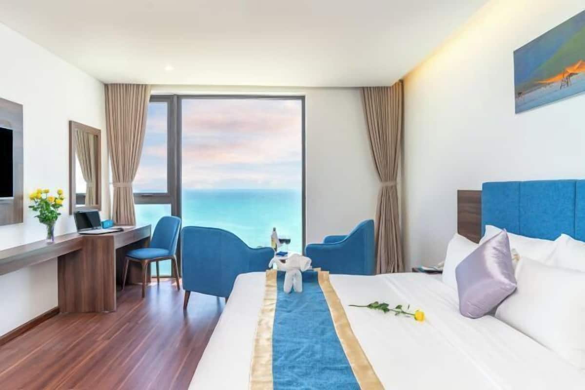 1 bedroom, premium bedding, down comforters, memory foam beds