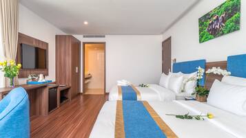 1 bedroom, premium bedding, down comforters, memory foam beds