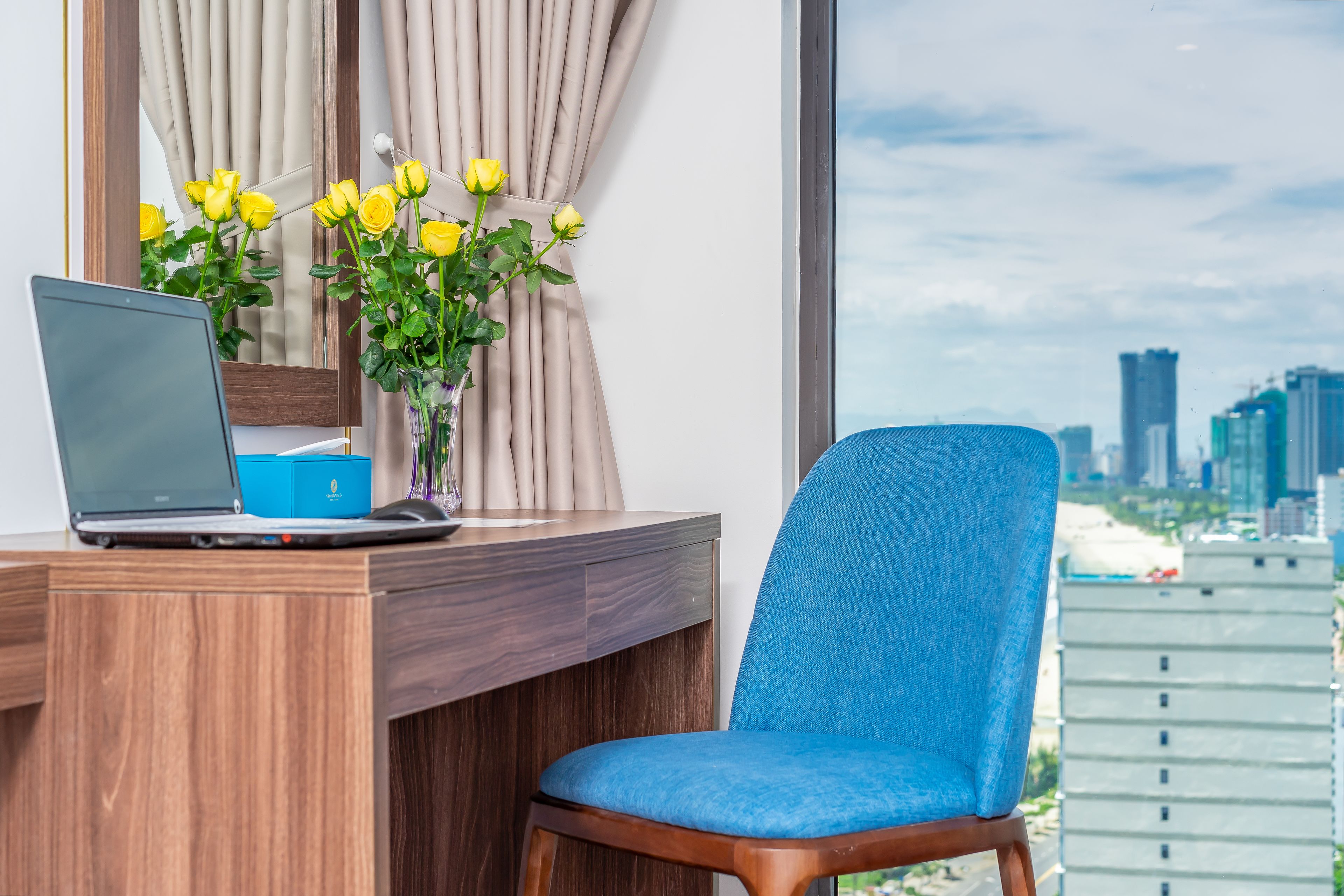 deluxe double or twin room, partial ocean view | 1 bedroom, premium bedding, down duvets, memory-foam beds