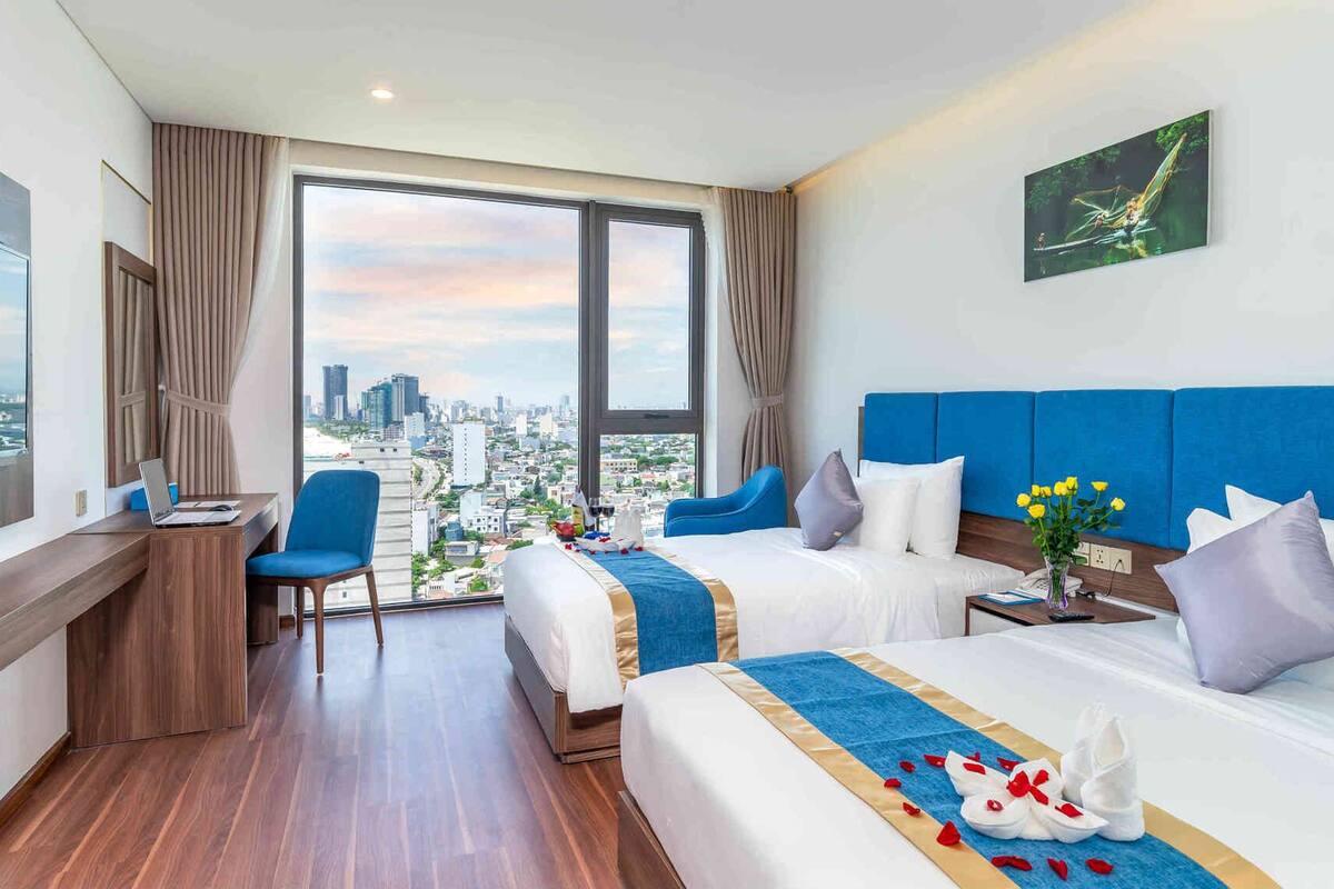 1 Schlafzimmer, hochwertige Bettwaren, Daunenbettdecken