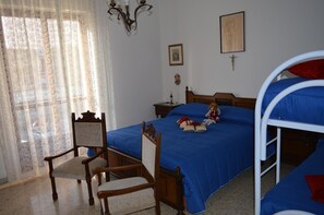 Free WiFi, bed sheets - B&B Da Fiore (Salerno)
