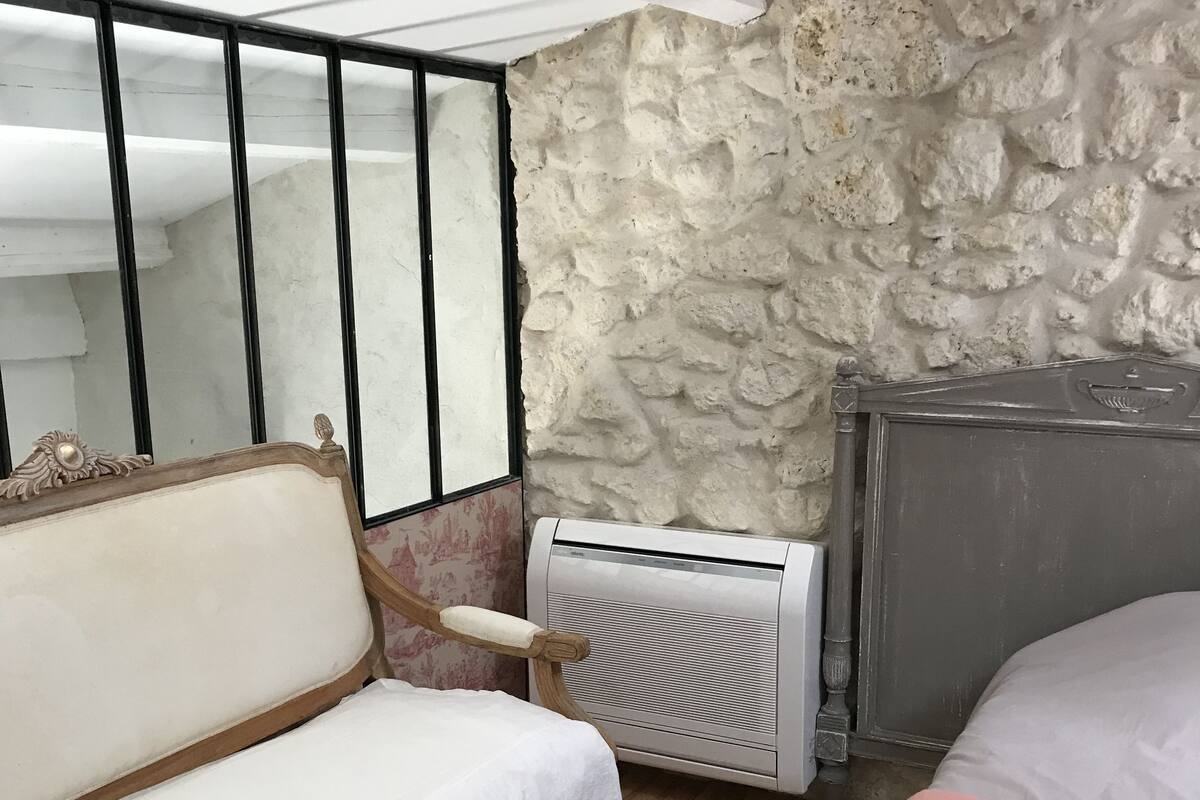 Suite, 2 habitaciones (Organdi) | Decoración personalizada, muebles diferentes y escritorio
