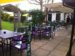 Garden - The White Hart Inn (Twickenham)
