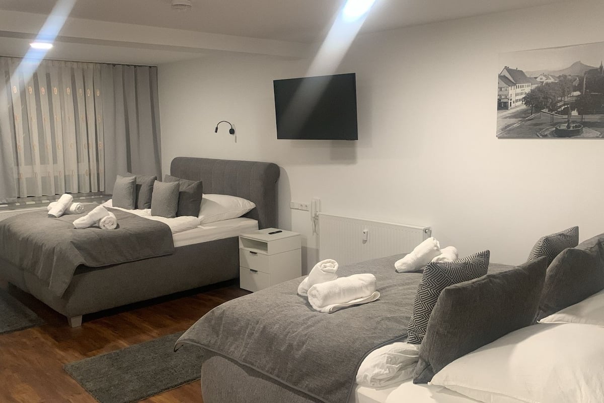 comfort quadruple room, multiple beds | 1 bedroom, iron/ironing board, free wifi, bed sheets