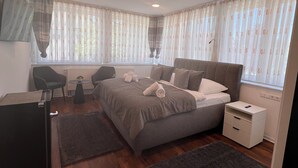 Dobbeltrom – comfort | 1 soverom, lydisolert, strykejern/-brett og wi-fi (inkludert)