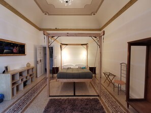 Design-Doppelzimmer, 1 Doppelbett, eigenes Bad | 1 Schlafzimmer, individuell dekoriert, individuell eingerichtet