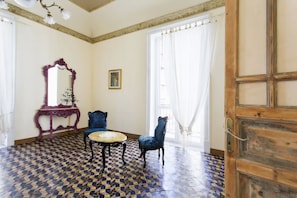 Deluxe Double Room | Individually decorated, individually furnished, desk, free WiFi - Artisan Maison (Palermo)