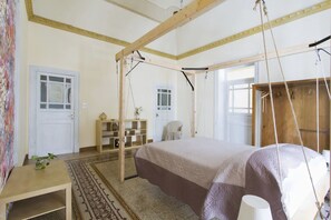 Design Double Room, 1 Double Bed, Private Bathroom | Individually decorated, individually furnished, desk, free WiFi - Artisan Maison (Palermo)