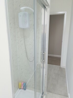 Apartment, 2 Bedrooms | Bathroom