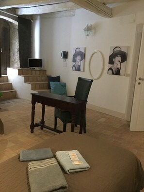 Economy Triple Room (Audrey Hepburn) - La Portella (Oppido Lucano)