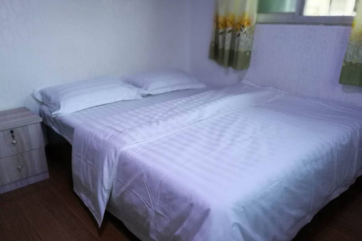 Familien-Suite | Schreibtisch, Verdunkelungsvorhänge, kostenloses WLAN