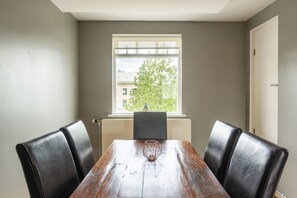 Apartament superior, 2 dormitoris | Cortines opaques, bressols gratuïts, wifi gratuïta i roba de llit 