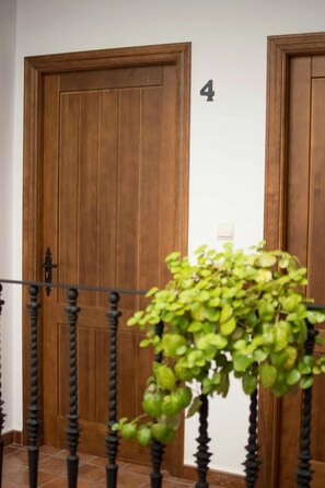 Insonorización, wifi gratis y ropa de cama