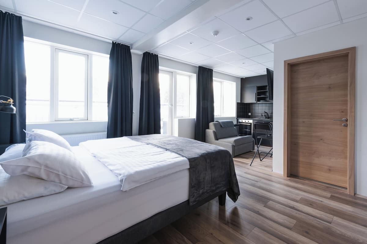 Blackout curtains, free WiFi, bed sheets