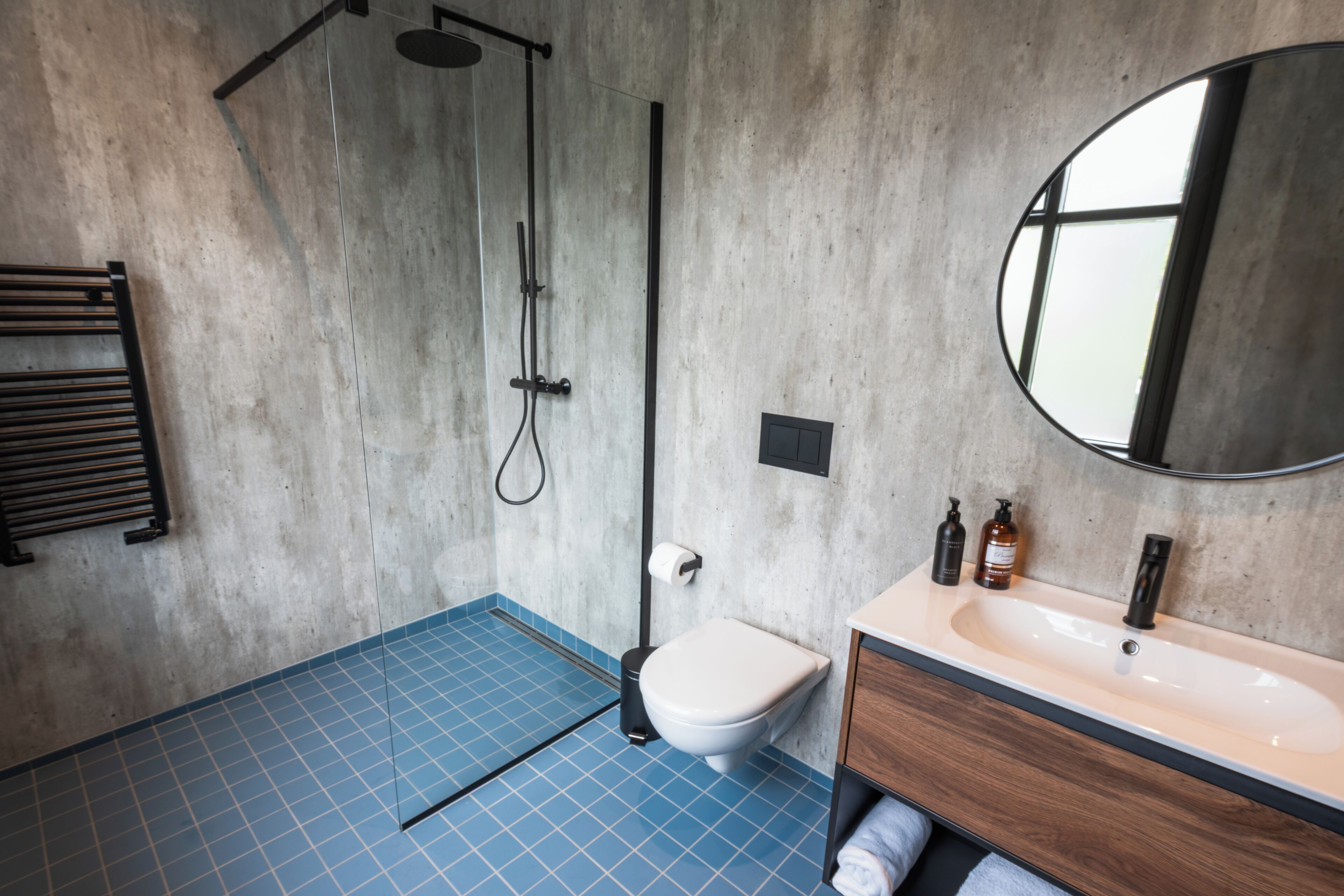 double or twin room, private bathroom | bathroom | hair dryer, towels, soap, shampoo