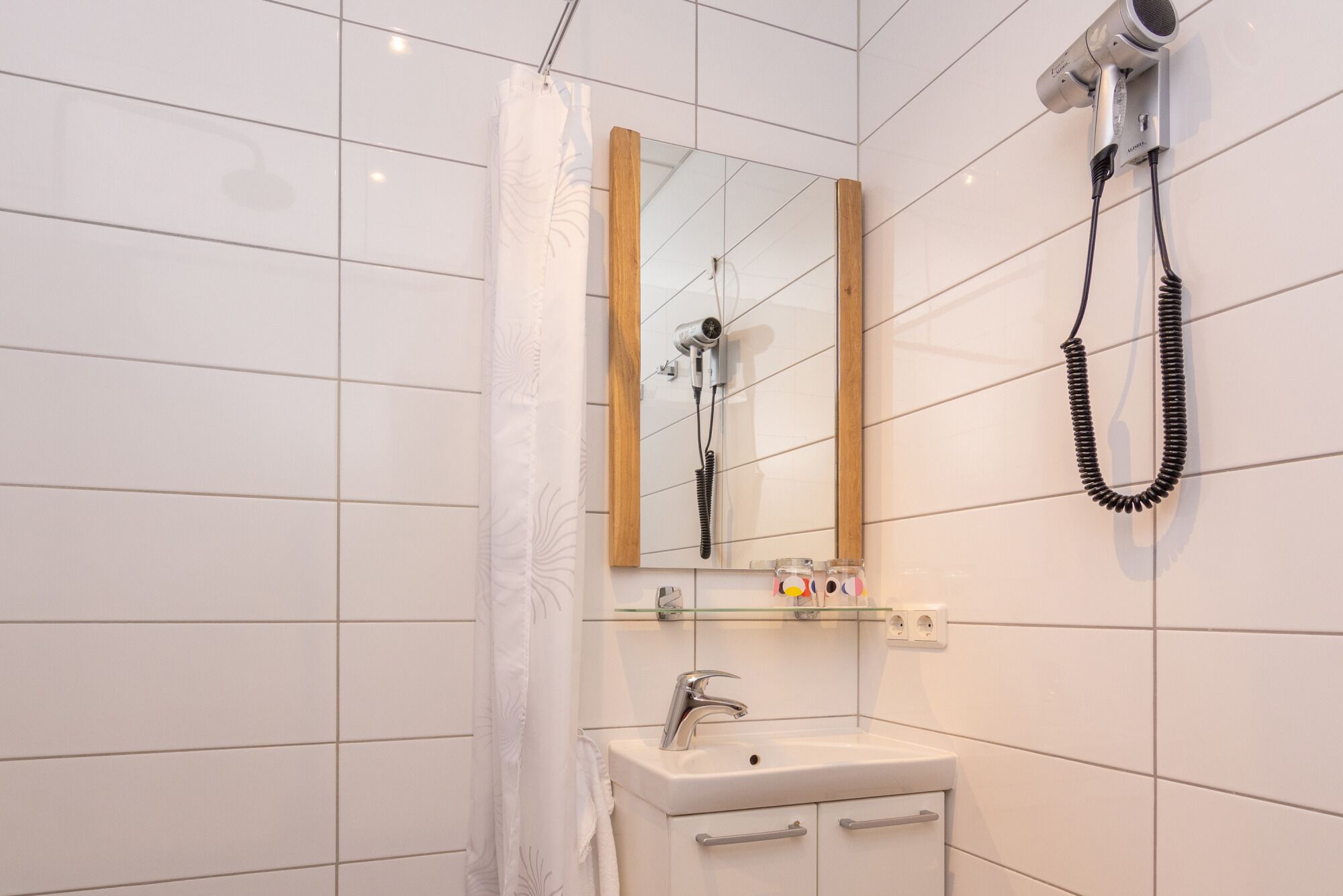 single room, private bathroom | bathroom | hair dryer, towels, soap, shampoo