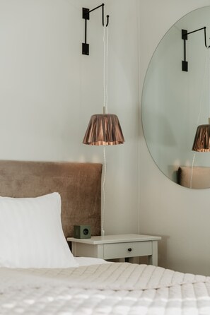 Double Room | Individually decorated, individually furnished, blackout curtains - Hotel Slottsvillan (Huskvarna)