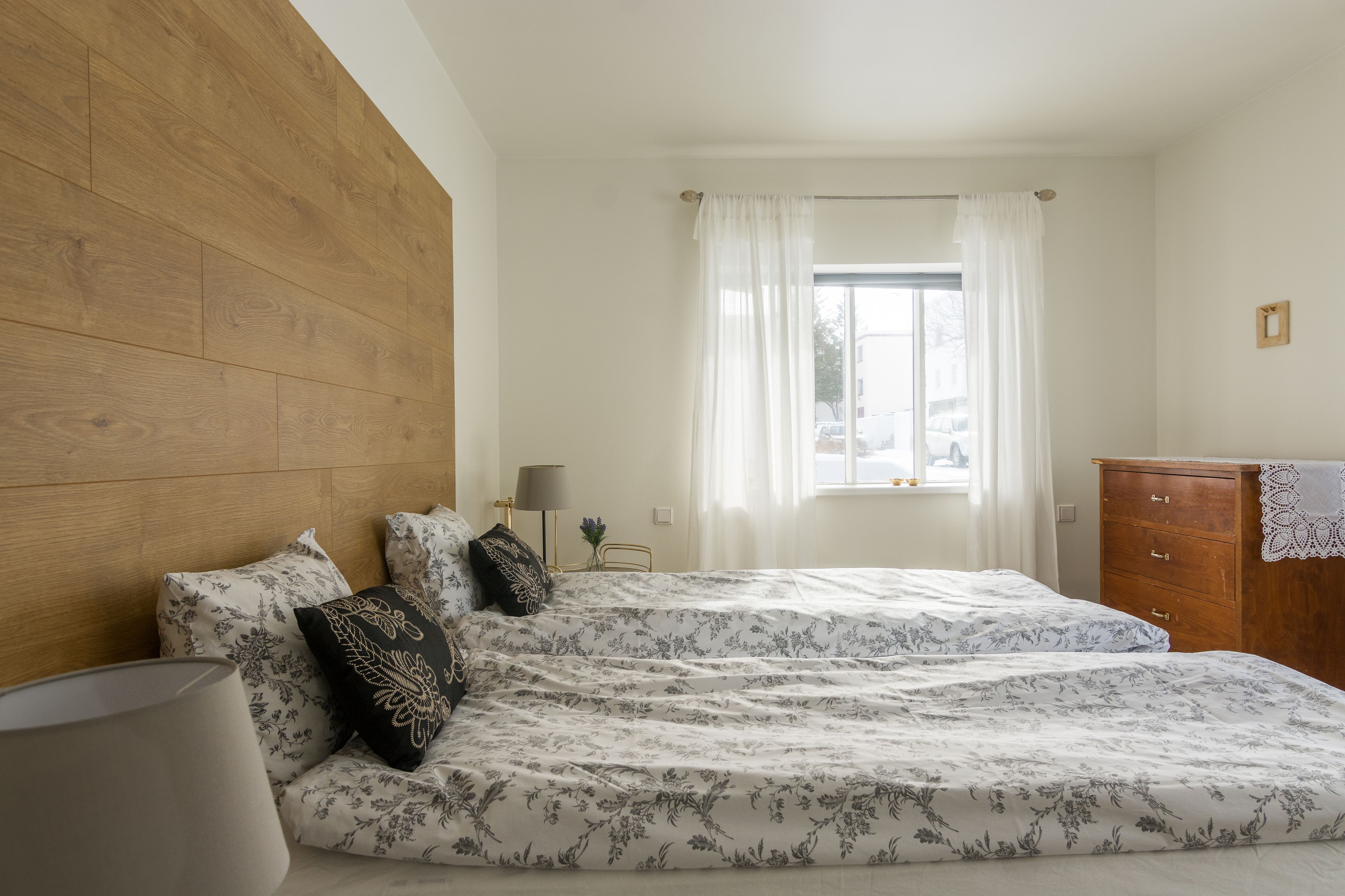 Double Room, Shared Bathroom | Blackout drapes, free WiFi, bed sheets