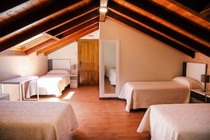 1 bedroom, premium bedding, desk, soundproofing - Saint James Way (Cacabelos)