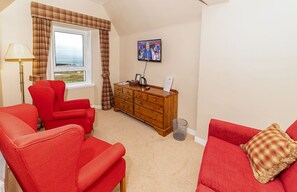 Superior Room, 1 Double or 2 Single Beds, Ensuite, Sea View | Living area - Inn at Aird a Bhasair (Sleat)