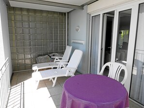 Appartement, 1 slaapkamer, kitchenette, uitzicht op zee | Balkon