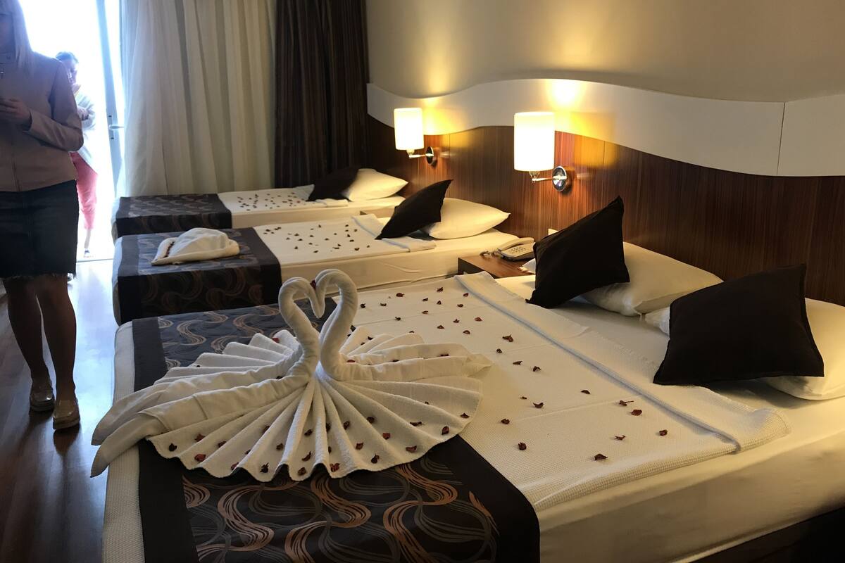 Family Room | Minibar, in-room safe