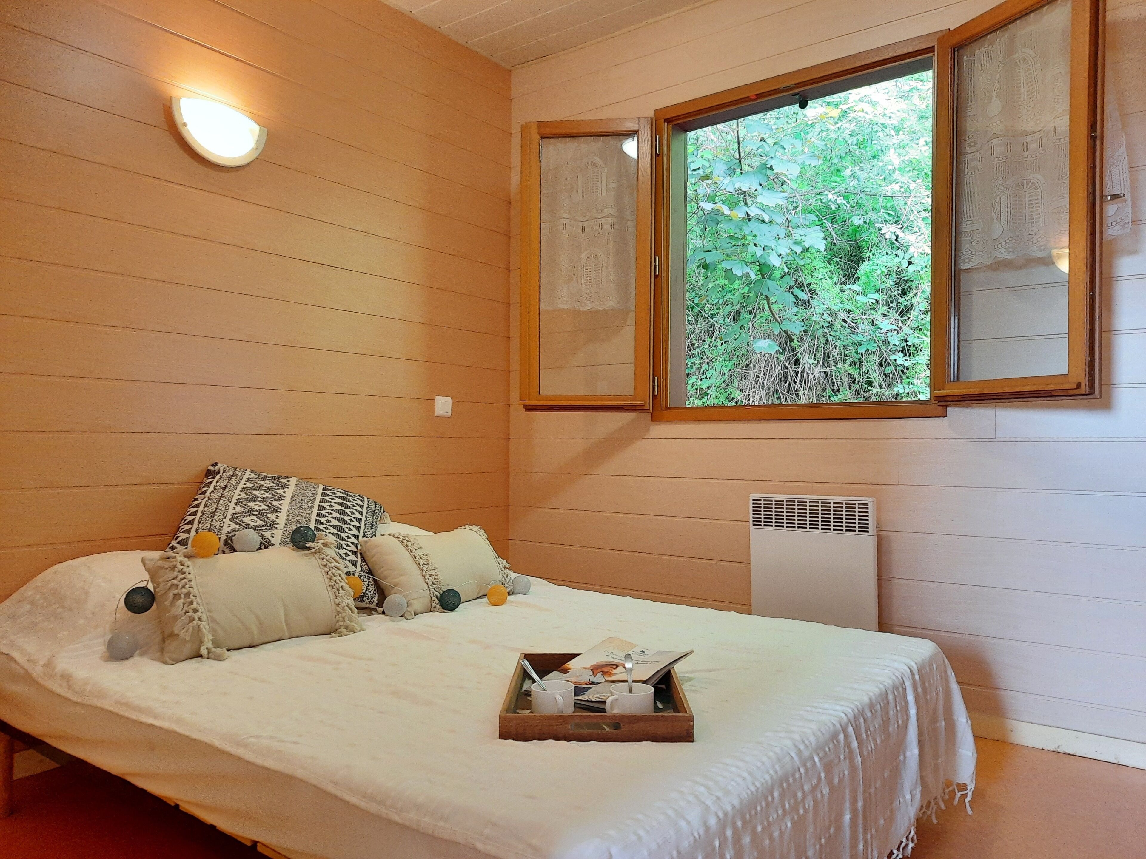 Traditionele chalet, 2 slaapkamers | Individueel gedecoreerd, individueel gemeubileerd, rolstoeltoegang