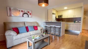 Apartment, 1 Bedroom | Living area
