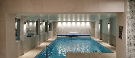 Piscine couverte