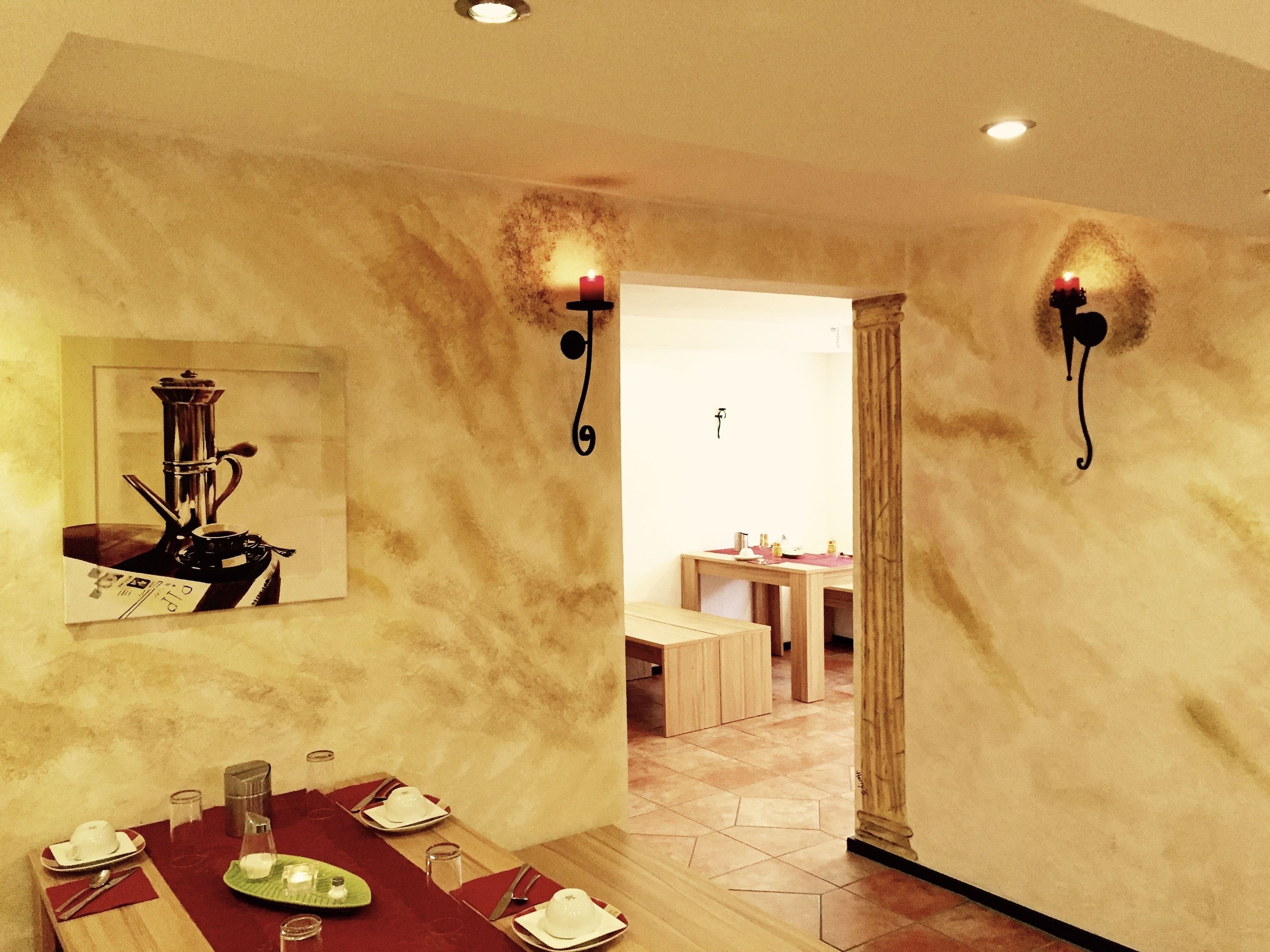 包含每日自助早餐