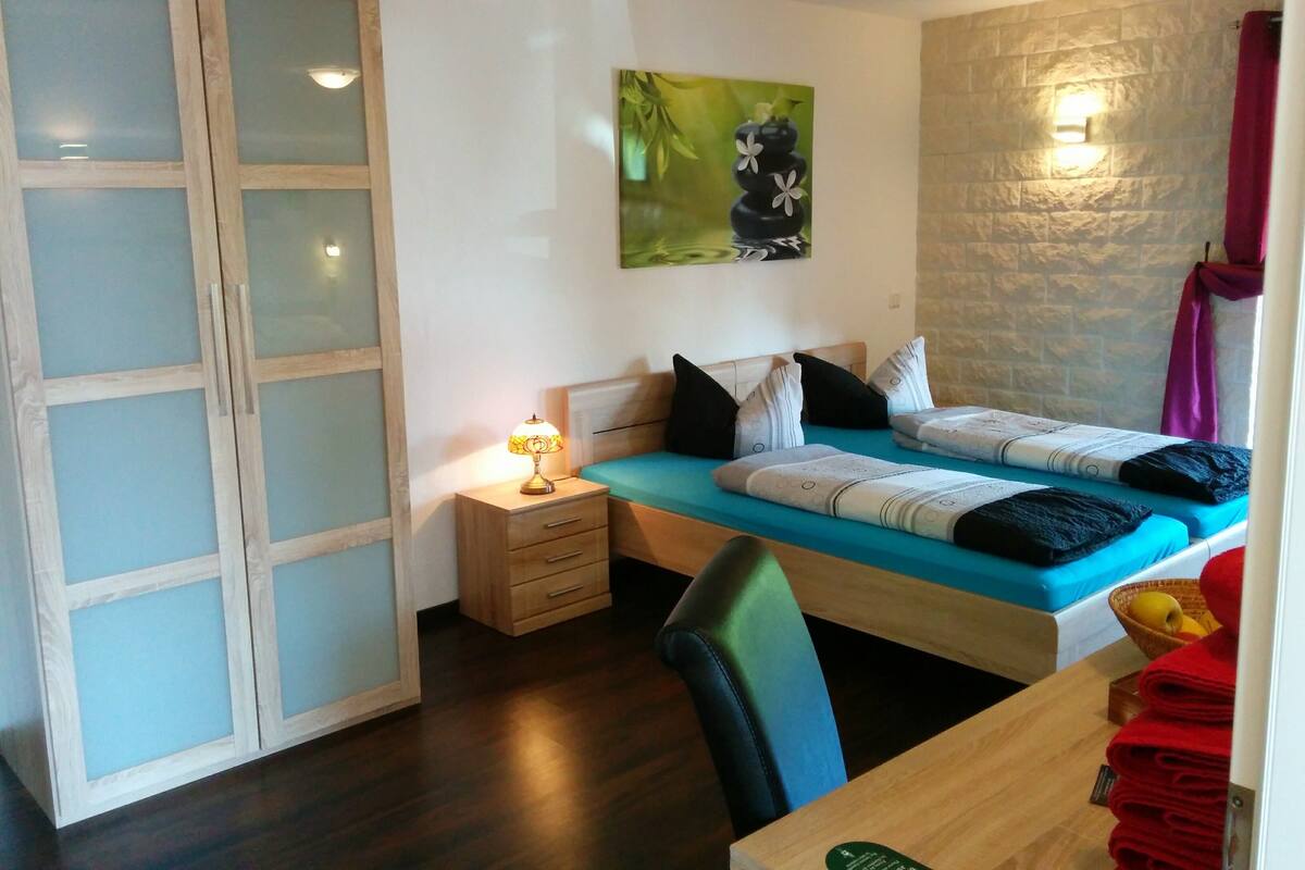 Kamar (6-Betten-Zimmer) | Area keluarga | TV layar datar