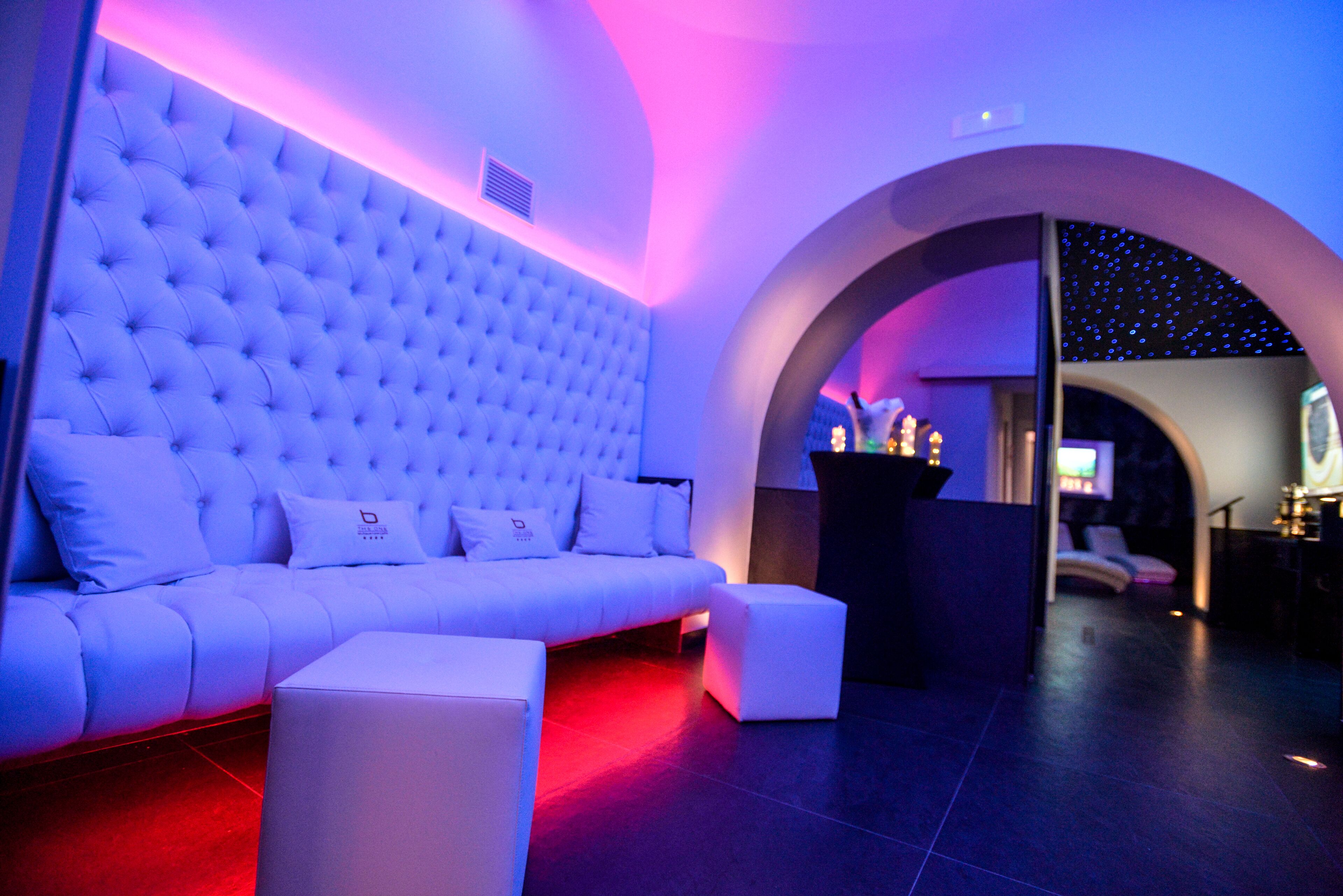 sauna, hot tub, steam room, massages