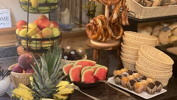 Desayuno buffet todos los días (con cargo)