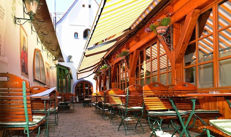 Terraza o patio. Altstadt Hotel Bräu Wirt