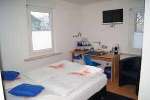 Camera doppia | Biancheria da letto ipoallergenica, copriletto in piuma, minibar