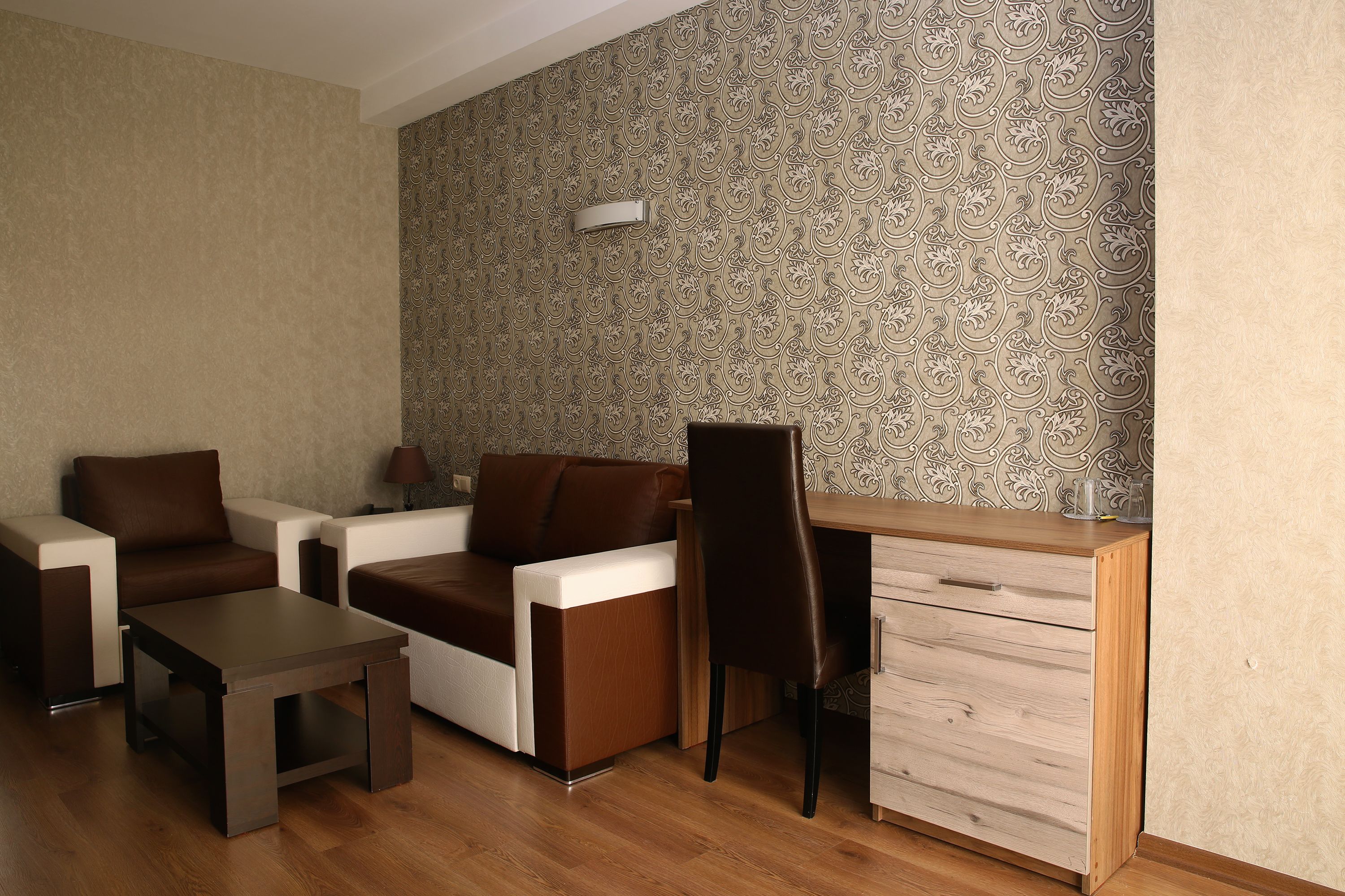 suite, city view | room amenity