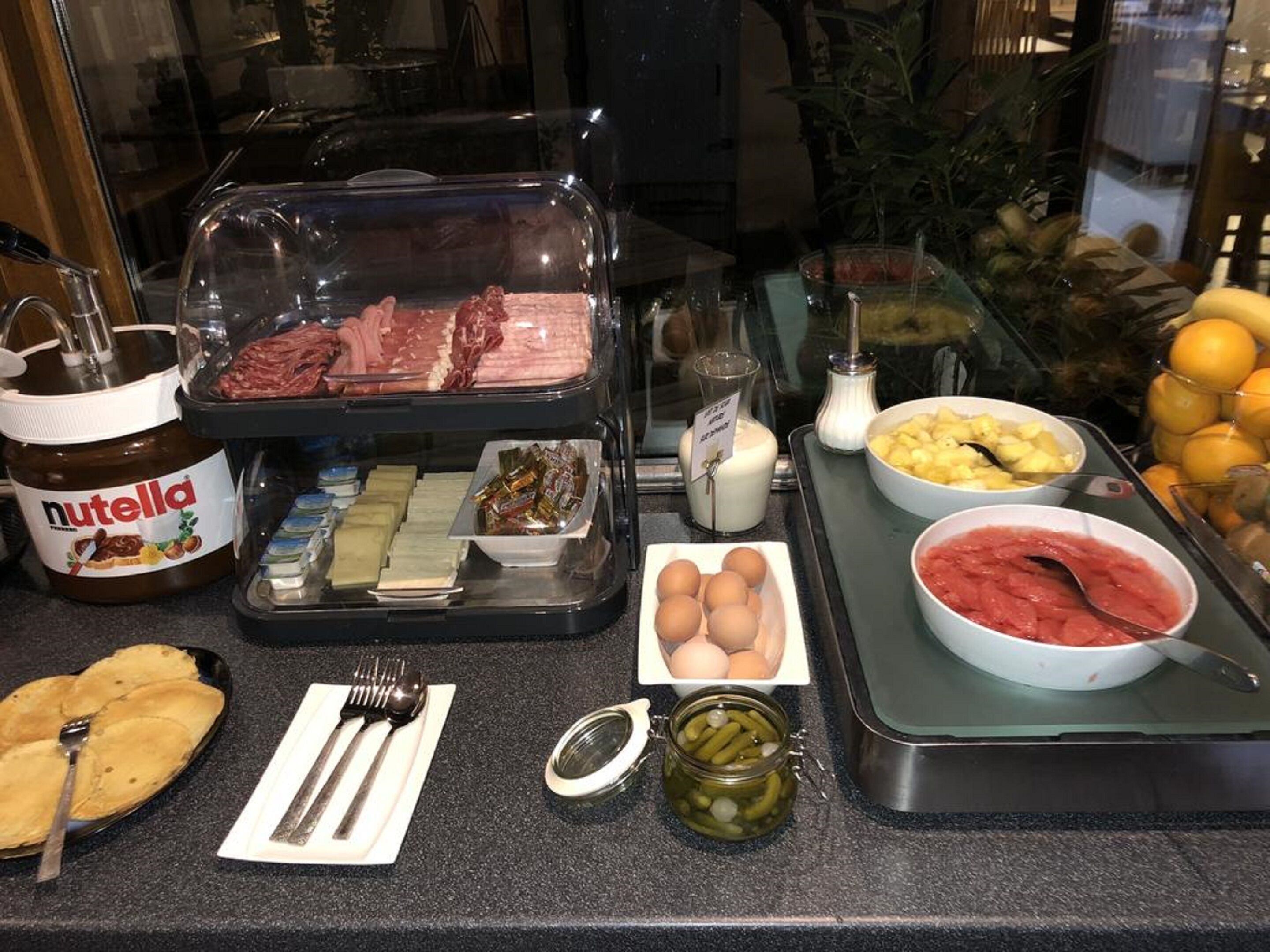 Daily buffet breakfast (EUR 15 per person)