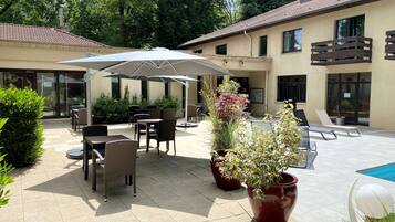 Seasonal outdoor pool